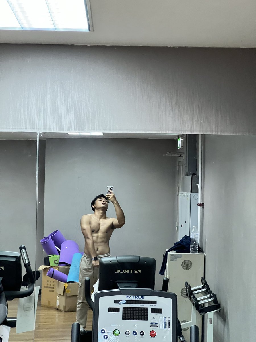 PY483's tweet photo. ตังหมดแล้ว 🥺 #บ่อวิน #ชลบุรี #ศรีราชา https://t.co/elLWmgwGkM