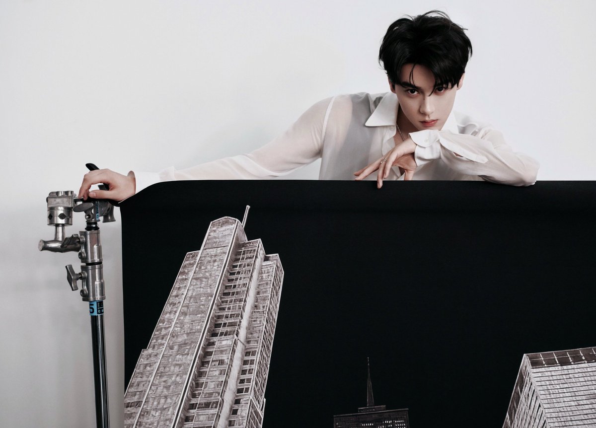 LemonadeINA_'s tweet photo. 26.06.03 ~ 𝐓𝐢𝐚𝐧 𝐗𝐮𝐧𝐢𝐧𝐠 𝐒𝐭𝐮𝐝𝐢𝐨 𝐖𝐞𝐢𝐛𝐨 𝐔𝐩𝐝𝐚𝐭𝐞

 📸 #CuacaCerahHariIni#
Malam agak berkabut, garis-garisnya tidak jelas. Hembusan napas yang samar, suasana yang bergelombang.

🔗https://t.co/ESy17Z4Rqx

XUNING JOURNEY X MIIOW
#XuningxMiiowLive https://t.co/KCYvLnTpnE