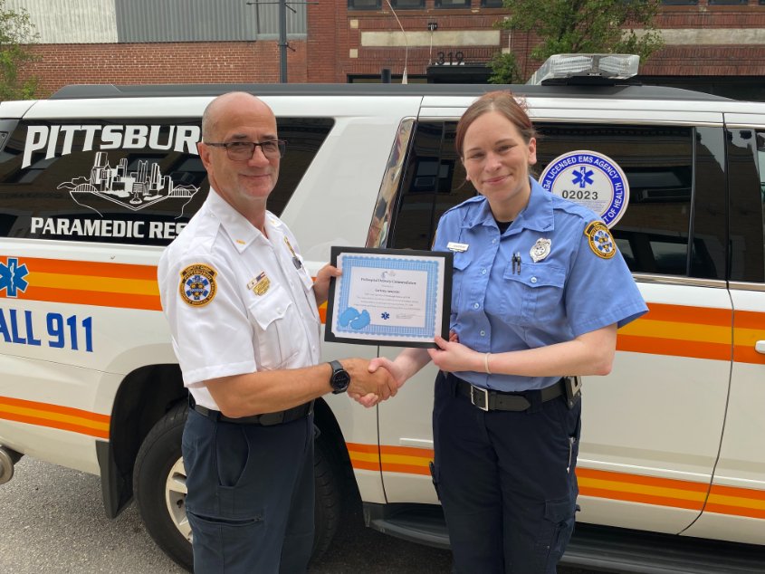 PghEMS's tweet photo. EMS Crew Recognition!

Pittsburgh EMS recently responded to two emergency calls involving babies who arrived ahead of schedule. In both instances, the crews delivered outstanding prehospital care. Both mothers and newborns arrived safely at the Emergency Department in stable condition.

This week, UPMC and the Pittsburgh Bureau of EMS recognized these nine individuals for their excellent care of a mother and newborn child in the prehospital setting.

More ➡️ https://t.co/DGnS12wdaW