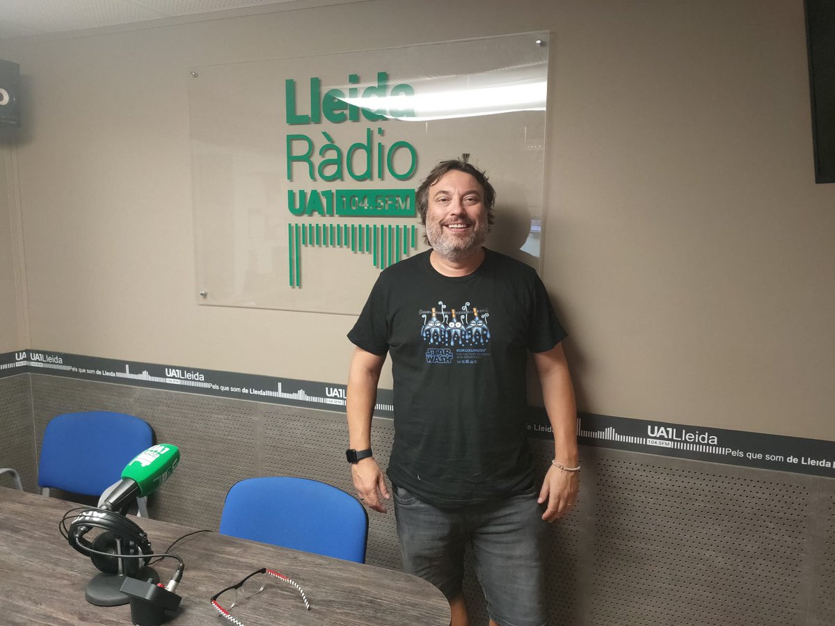 Ua1FM's tweet photo. A partir de les 18:05, al #TempsAfegit amb @sergi_guiu:

🏀Albert Aliaga, president del @flleida, fa balanç de la temporada 25-26 i presenta la campanya d'abonaments de la 26-27

🥅El CFS Linyola escala motors per la tornada davant el San Fernando

🎙️Analitzem el curs 25-26 del @PujolMollerussa, amb el president, Pere Codina, i l'entrenador, @marcdiaz_6 

🏆 @lligueslleida amb @pepespar