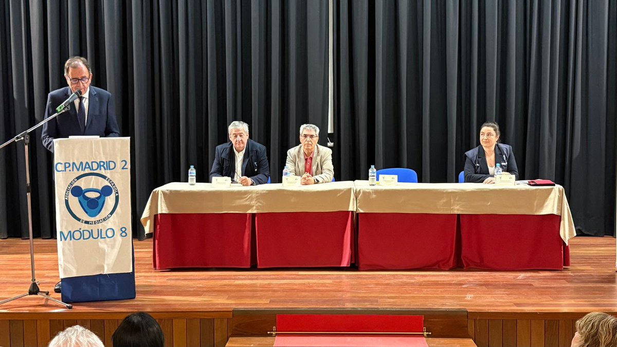 IIPPGob's tweet photo. 🎓 Concluye el curso de 'Facilitadores de Paz en Prisión' en el CP Madrid II.

Organizado por @OrgAsemed, promueve la convivencia y la autorresponsabilidad de las personas privadas de libertad.

El secretario general de @IIPPGob, Ángel Luis Ortiz, ha clausurado el acto. 🕊️ https://t.co/Eq5HhTSEST