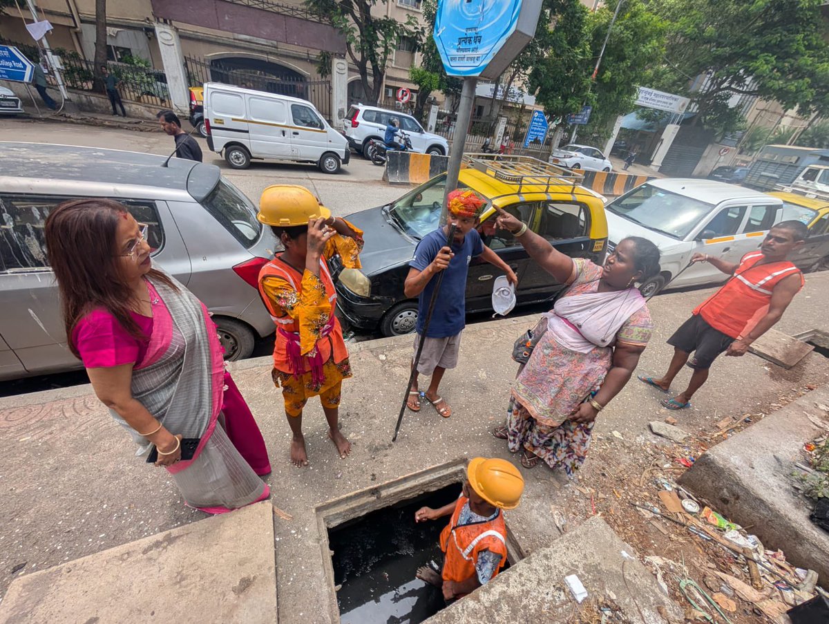 officeoftrushna's tweet photo. नागरिकांच्या सुरक्षिततेला आणि सुविधांना प्राधान्य देत, पावसाळ्यापूर्वीची सर्व आवश्यक कामे वेळेत पूर्ण व्हावीत यासाठी पाठपुरावा सुरू आहे.

जनतेच्या सेवेसाठी सदैव तत्पर!
@mieknathshinde @DrSEShinde 
@Shivsenaofc @mybmc https://t.co/p6h3YYSgEN