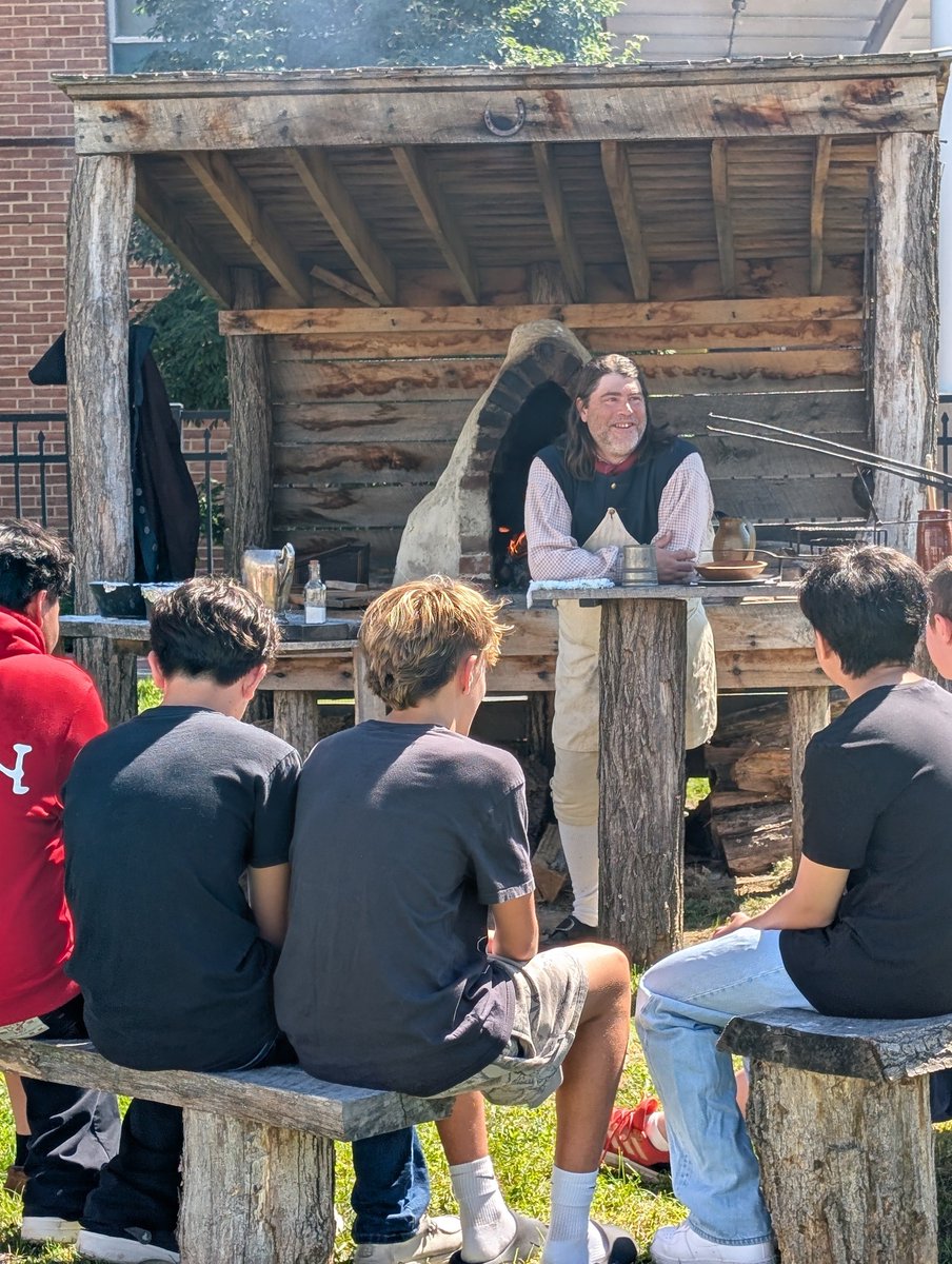 ShipHistory's tweet photo. Students learned more about the Revolutionary War by interacting with historical interpreters from the SHC and the Cumberland County Historical Society. https://t.co/AHKJeuDRmx