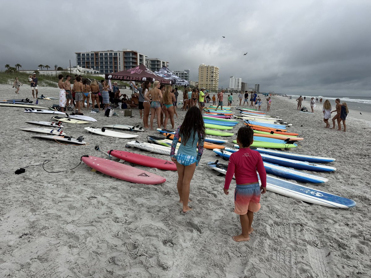 MatthewChang's tweet photo. Living at the beach!

Chang Kids roll into surf camp.  Lots of talk about water safety on this app, and rightly so.  Surfing solves the swimming issue for kids, because the kids learn how to remain calm in the water.  Some pics below! 🧵 https://t.co/n2Hocy5o04