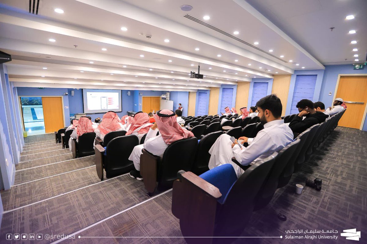 sredusa's tweet photo. نظّمت كلية الأعمال النسخة الثالثة من ملتقى المشاريع الريادية والابتكارية، بمشاركة 19 مشروعاً لطلاب وطالبات الكلية، شملت تطبيقات ذكية مدعومة بتقنيات الذكاء الاصطناعي ومشاريع ريادة أعمال تقدم حلولاً مبتكرة تخدم المجتمع في مجالات متنوعة، ضمن جهود الكلية لتعزيز الابتكار وتمكين الطلبة من تطوير مشاريع نوعية ذات أثر مستدام. 

#جامعة_سليمان_الراجحي
#كلية_الأعمال