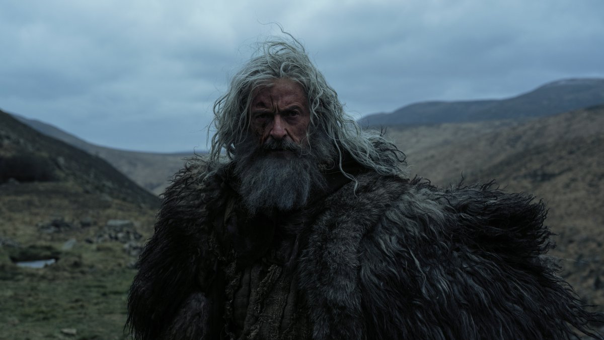 AlamoDFW's tweet photo. Not the legend you remember. A24 presents Michael Sarnoski's THE DEATH OF ROBIN HOOD, starring Hugh Jackman, Jodie Comer, and Bill Skarsgård. Only in theaters June 19. Tickets here: https://t.co/Uaxon1OHhM. https://t.co/JP9cNsZoD4