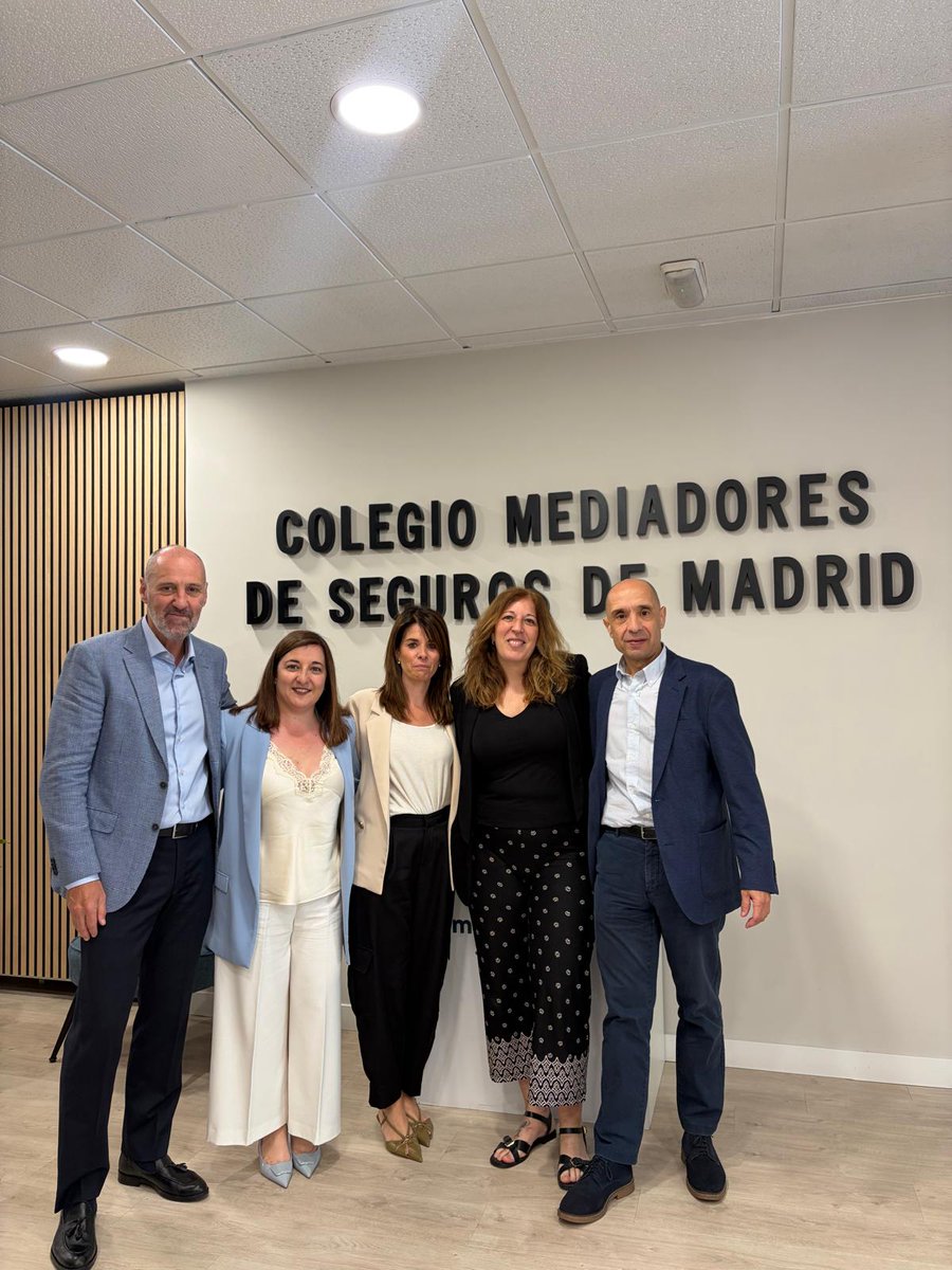 espabrok's tweet photo. Nuestra compañera Nerea Ortiz de Guinea asistió a la presentación del nuevo producto de Comercio y Oficinas de Pelayo.

Seguimos apostando por la formación continua para ofrecer el mejor asesoramiento a nuestros clientes.

#Espabrok #Pelayo #Seguros https://t.co/TFQK9P7AJS