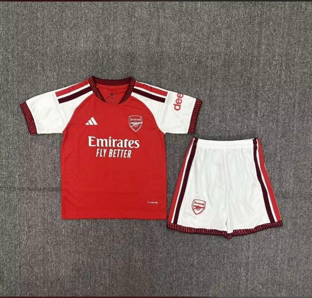 Omahh_11's tweet photo. Just in⏏⏏♦♦

The 2026/27 home kits for kids are now available as seen from age 2-15 years

Kindly repost for our Arsenal moms and Dads to see🙏🏻🫡 https://t.co/shfhoAPG7V