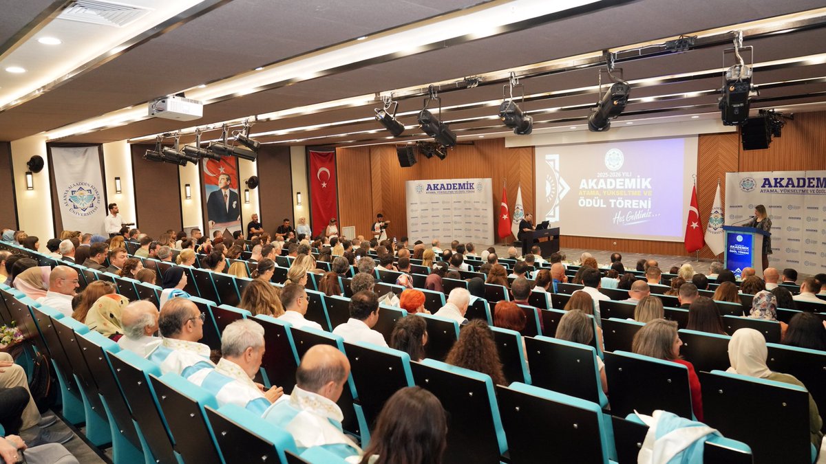 ALANYABLD's tweet photo. Başkanımız Osman Tarık Özçelik’i temsilen Başkan Danışmanımız Sadık Dizdaroğlu, Alanya Alaaddin Keykubat Üniversitesi 2025-2026 Akademik Atama, Yükseltme ve Ödül Töreni’ne katıldı.

Bilimsel çalışmaları, eğitim alanındaki katkıları ve elde ettikleri başarılarla atama, yükseltme ve ödüle layık görülen tüm akademisyenlerimizi tebrik ediyor; ülkemizin bilim ve eğitim hayatına sundukları değerli katkıların artarak devam etmesini diliyoruz.
