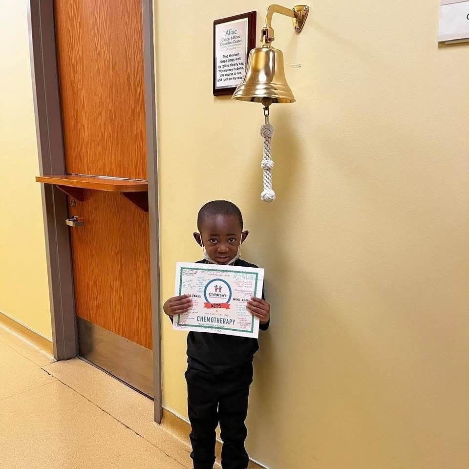 Jassmini2's tweet photo. LITTLE MAN BEAT CANCER 

AMEN 🙏🏾 https://t.co/GhNrxwQbfo