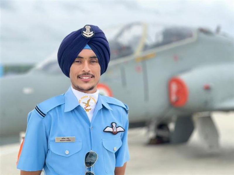 HVSBanwait's tweet photo. @yassshvardhan Now Flying Officer Adesh Parkash Singh Pannu (Adesh Pannu) https://t.co/J1wxMUwt51