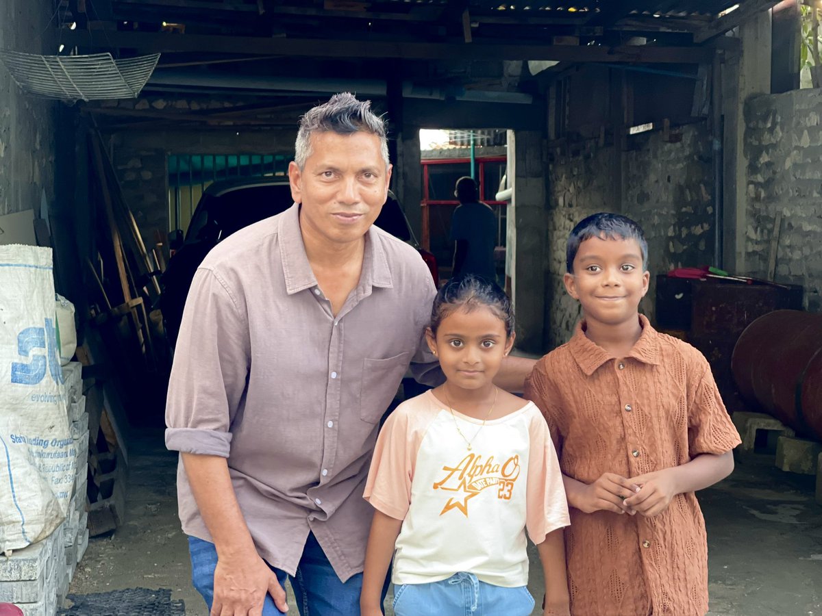 asadhaddu's tweet photo. ދާއިރާގެ ކުދިބޮޑު އެންމެން ގަބޫލުކުރަނީ @SobeAbdullaއަށް ދެވޭ ވޯޓަކީ ކާމިޔާބީގެ ވޯޓެއް، އަދި މާދަމާގެ ވޯޓެއް 💛⚖️

#VoteSobe
#VoteMDP
#EmmengeVoteThilafathah https://t.co/oqB1sBPYrj