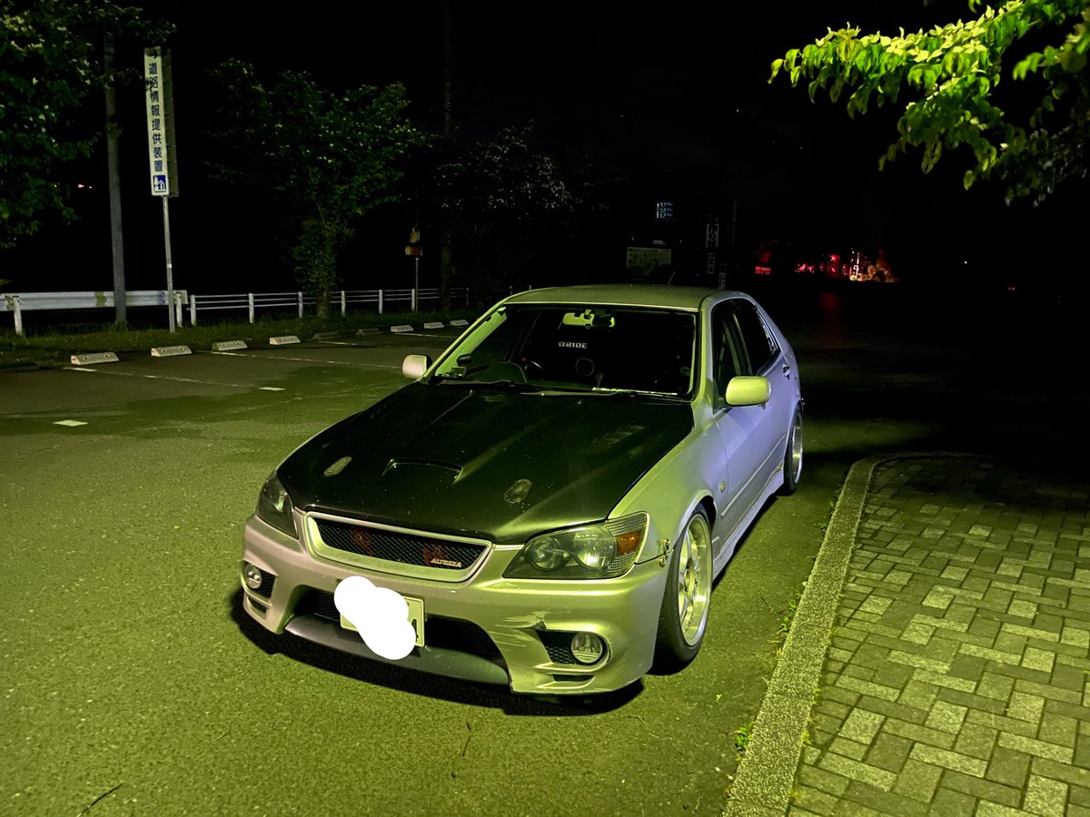 _SSturbo_'s tweet photo. 夜が似合うボロさ https://t.co/5aXrn11ld1