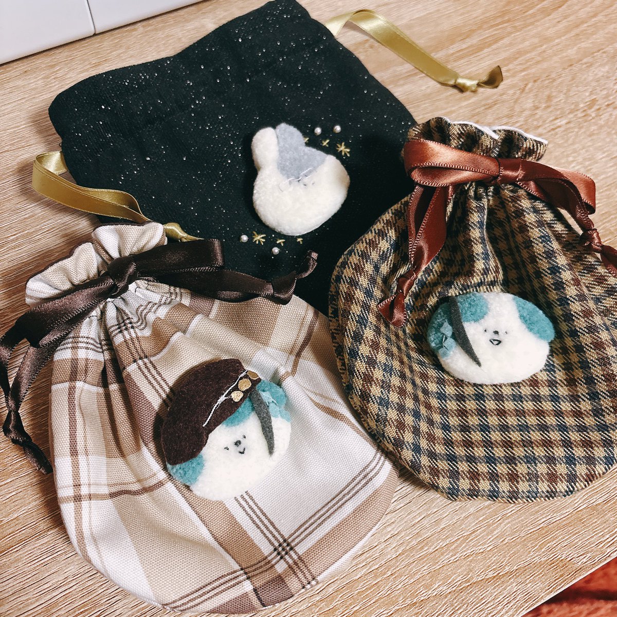 ohnsmmk's tweet photo. パンチニードルでもふもふ作ってるハンドメイド垢あるので宣伝🧶🪡
作業の進捗とかツイートしてるので見てもらえたら嬉しいです😌

🌷 @mfmfmmksn https://t.co/DuskJj9hDm
