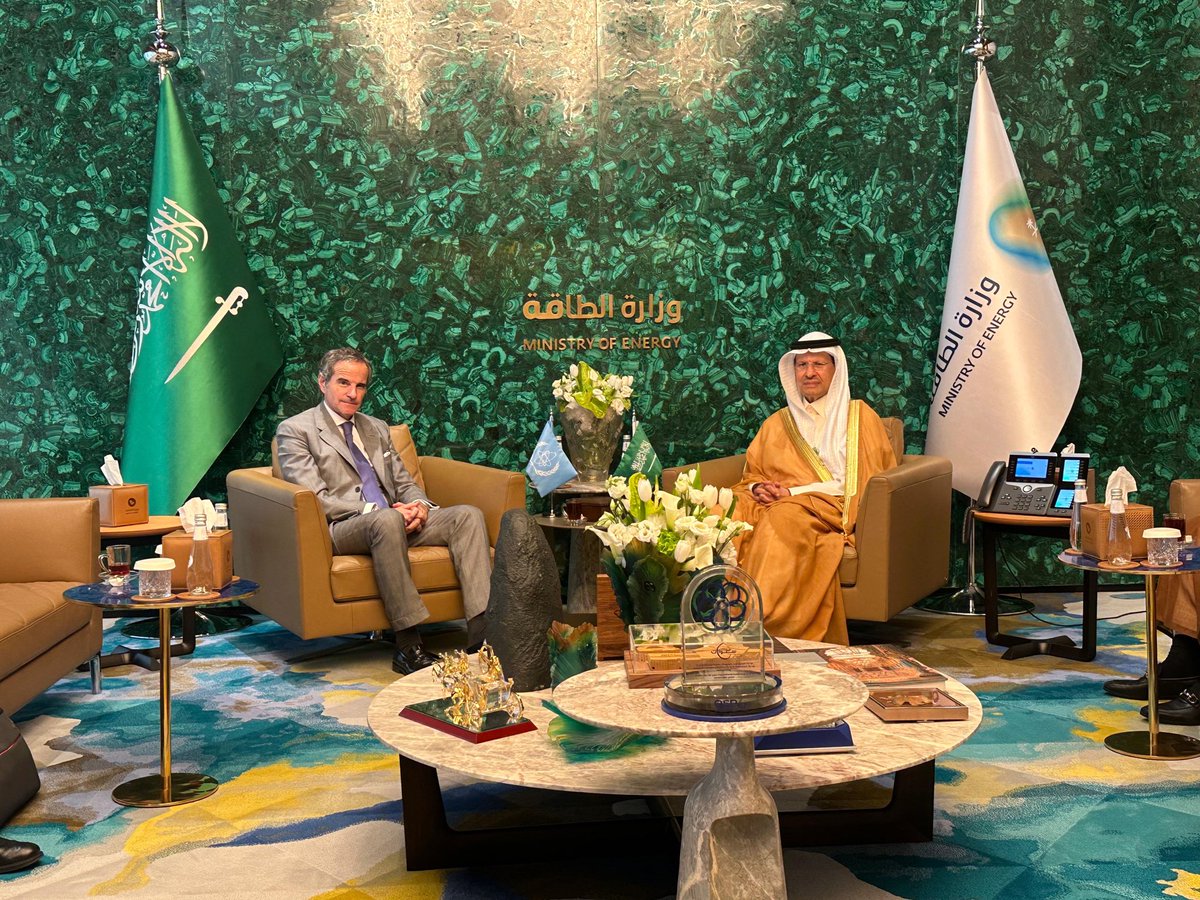 rafaelmgrossi's tweet photo. Important to be in Saudi Arabia today as the country moves forward with its civilian nuclear programme.

With @MoEnergy_Saudi’s Prince Abdulaziz bin Salman Al-Saud, we reviewed the growing cooperation between the @IAEAorg and Saudi Arabia and welcomed its commitment to transparency. The IAEA will continue working with 🇸🇦 to ensure this process moves forward in a safe, secure and peaceful manner.

Thank you for the warm hospitality.