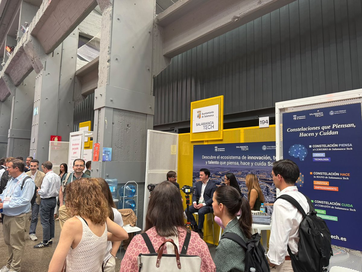 salamancatech's tweet photo. 🚀 Salamanca Tech arranca en #SouthSummit2026 (Stand 193) para conectar nuestro ecosistema con inversores y corporaciones globales.

🎙️ Hoy iniciamos actividad en @NacionInnovatv de @ChemaNieto con @MtnezCordoba (Concejal de Promoción Económica del @aytoSalamanca) y Raquel Bernardo (Directora de Tormes+).

📅 ¡Mañana cita clave! 4 de junio | 13:45 h | Catalyst Stage 📌 Panel: "El manual de los nuevos negocios de España"
¡Os esperamos en Madrid! 📈✨
#SalamancaTech #Innovacion #StartupsEspana
