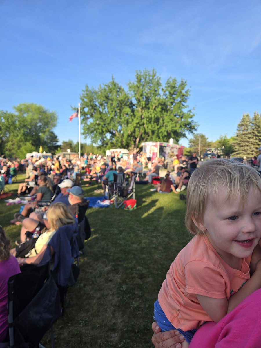 sweak1's tweet photo. Fantastic crowd last night for the start of the Hodag Park Summer Concert Series! Folks were treated to good food, ice cream,  beer, and the music of "Trainwreck Jukebox". The weather was perfect! Concerts will continue every other Tuesday night into September. @WIDeptTourism https://t.co/ya3Ze65omf