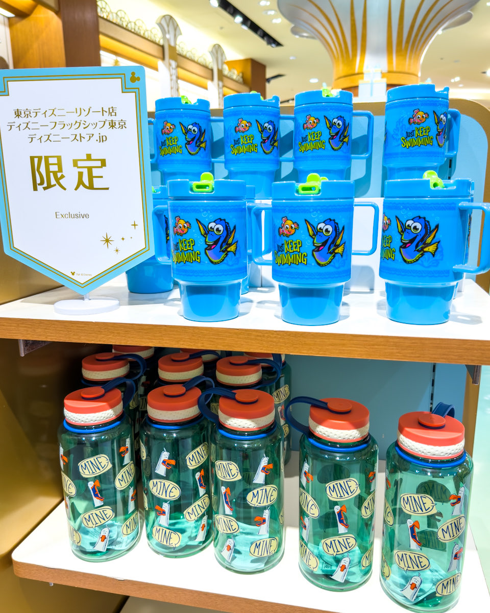 MezzoMikiD's tweet photo. タンブラーやぬいぐるみキーチェーンなど！
ディズニーストア　新作
『ファインディング・ニモ』グッズ販売中☆ https://t.co/FaKEMxiIDf