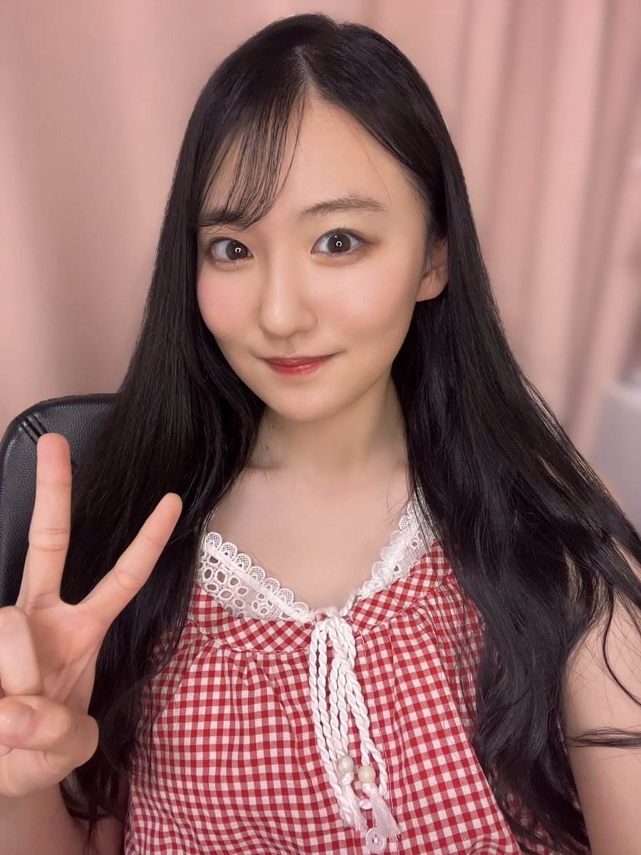 annonoka212's tweet photo. 久しぶりのX配信でした❣️
ご視聴ありがとうございます✨✨

先日の、「野村誠一写真勉強会」スタジオでプロのポートレート撮影を学ぶコース
の様子が、野村先生のYouTubeにアップされました✨✨
▶️ https://t.co/MXkNehBeno

ぜひみていただけたら嬉しいです☺️✨

また来週の水曜よる9時、待ってます😊 https://t.co/xV9VVxRyWz