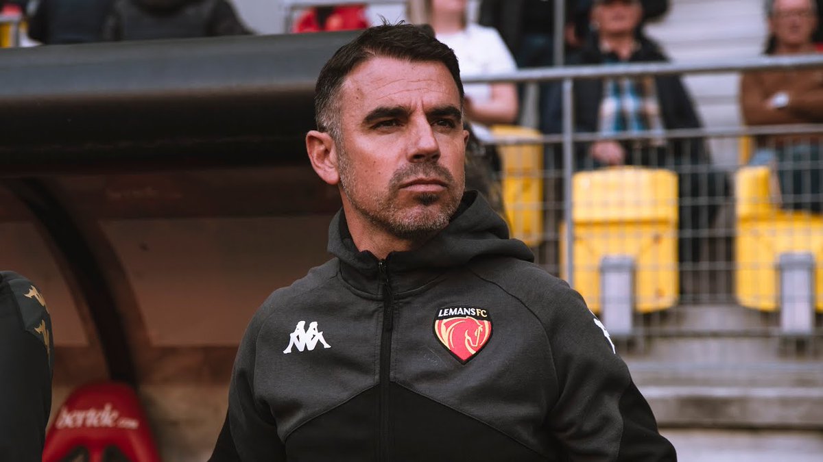 Clem_Brossard's tweet photo. 🔴🟡 INFO @RMCsport 
Encore en N3 il y a deux ans, Patrick Videira (Le Mans) est sur les tablettes du RC LENS pour remplacer Pierre Sage. Un autre club de Ligue 1 se montre très intéressé. Il lui reste un an de contrat dans la Sarthe https://t.co/MPLrRfH2qj