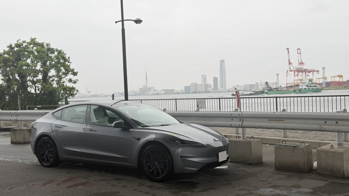 Jun4649s's tweet photo. 運転が楽しくて理由なく車を走らせたりスーパーチャージャー巡りすることが多くなった。 https://t.co/mrohtImY6m