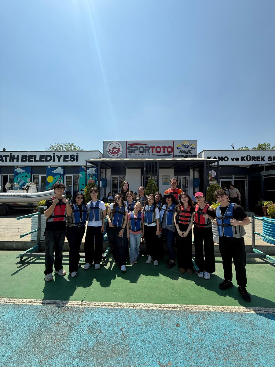 ealofficial's tweet photo. 5–14 Mayıs 2026 tarihlerinde, Erasmus+ KA121 projesi kapsamında Romanya’dan gelen 2 öğretmen ve 5 öğrenciyi ağırladık. Eğitim ve kültürel etkinliklerle geçen program, dijital becerilerin gelişmesine ve kültürler arası dostlukların güçlenmesine katkı sağladı. https://t.co/idkksl7p7v