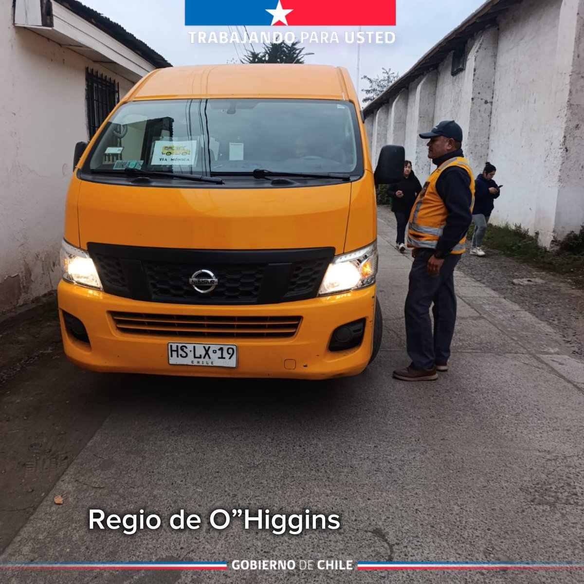 Fisca_MTT's tweet photo. Hoy en las regiones de Ñuble y O”Higgins inspectores de @Fisca_MTT realizaron controles al transporte escolar, fiscalizando documentación de los conductores, inscripciones en el registro de transporte público y condiciones de seguridad de los vehículos 🚌. https://t.co/UBfRRhqWw9