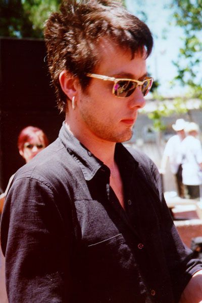 BrettA_Daily's tweet photo. [Day 49] Acoustic gig at Justin Herman Plaza, San Francisco, CA, USA, 25 May 1997

credit to the fansite: https://t.co/PexedKJSyy
#suede #brettanderson #neilcodling #matosman https://t.co/4jP0devSsP