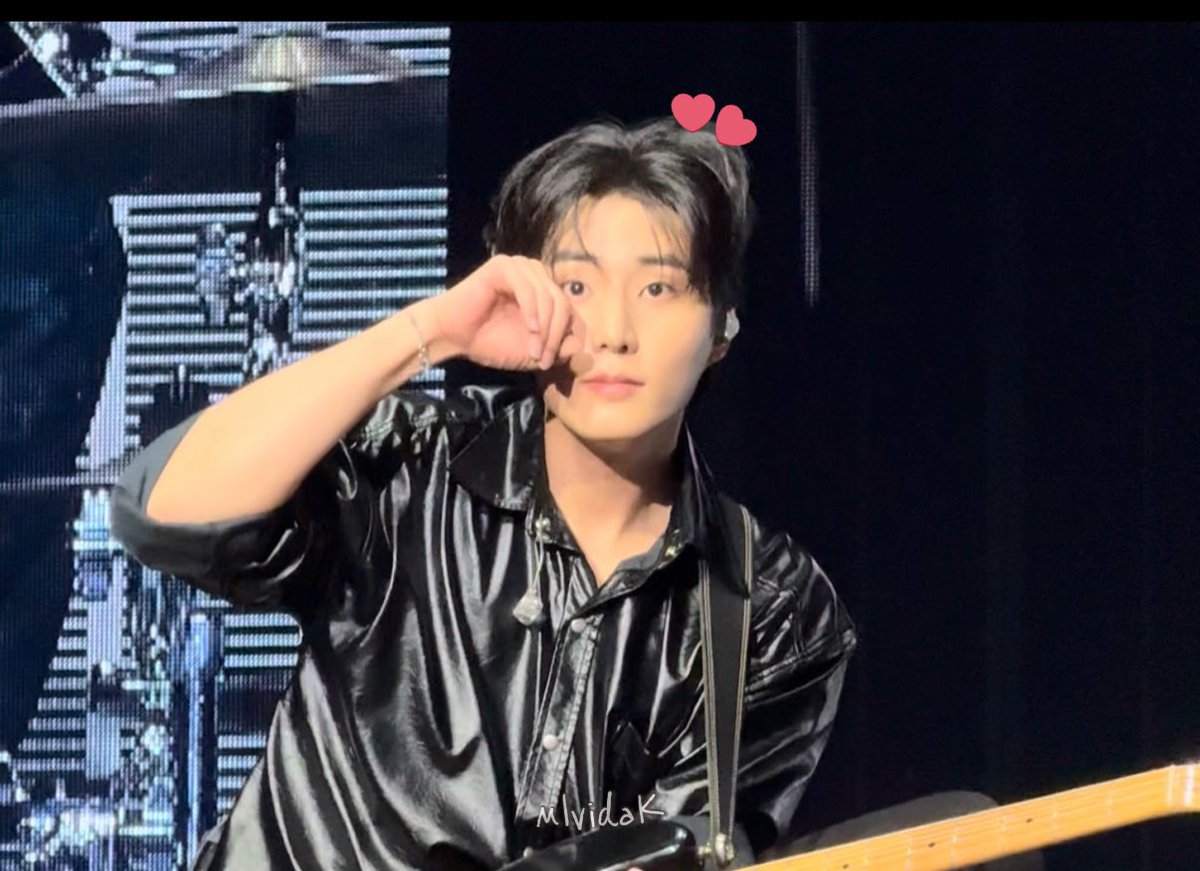 baaaaarm's tweet photo. 영현이 정말
귀엽게생겼 따……………. https://t.co/qzVnH37iul
