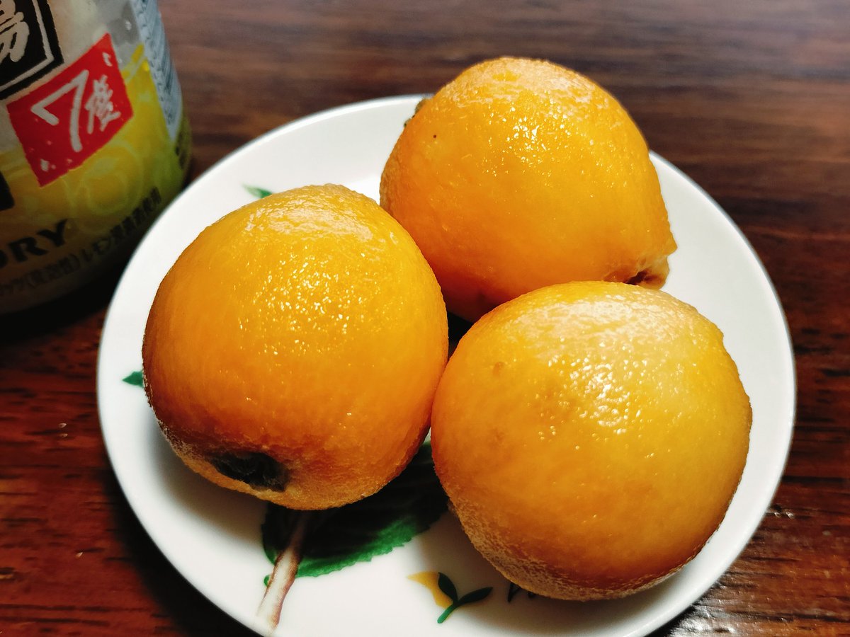 zuttappk's tweet photo. 一昨日上中里二丁目で採って来た露地モン「ビワ」旨んまい😋👍️
#ツイッター晩酌部 https://t.co/pWDnTYlIPf