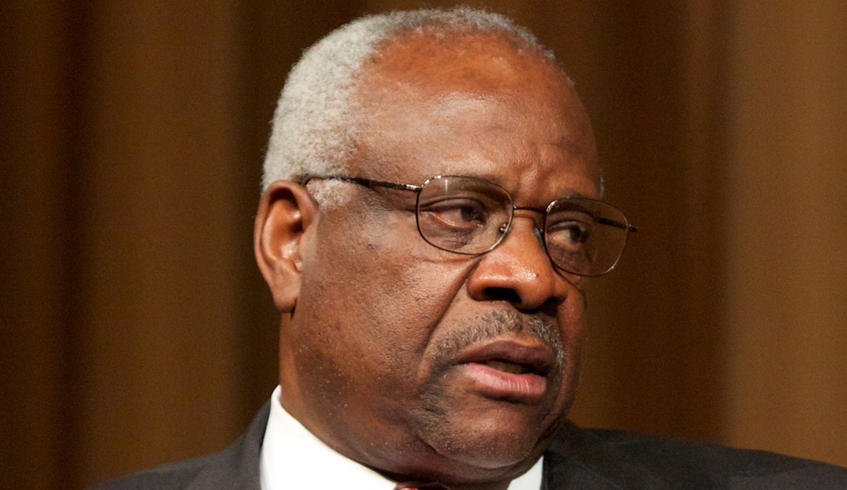 2paragraphs's tweet photo. Thomas Thomas Thomas? Not quite. A new blog post analyzes Clarence Thomas and Sheldon Whitehouse’s public clash over a controversial Supreme Court intervention. The piece highlights Thomas’s criticism that the Court sometimes declines relief for law-abid… https://t.co/JtoMpAqMIZ https://t.co/mEzHeV2S0b