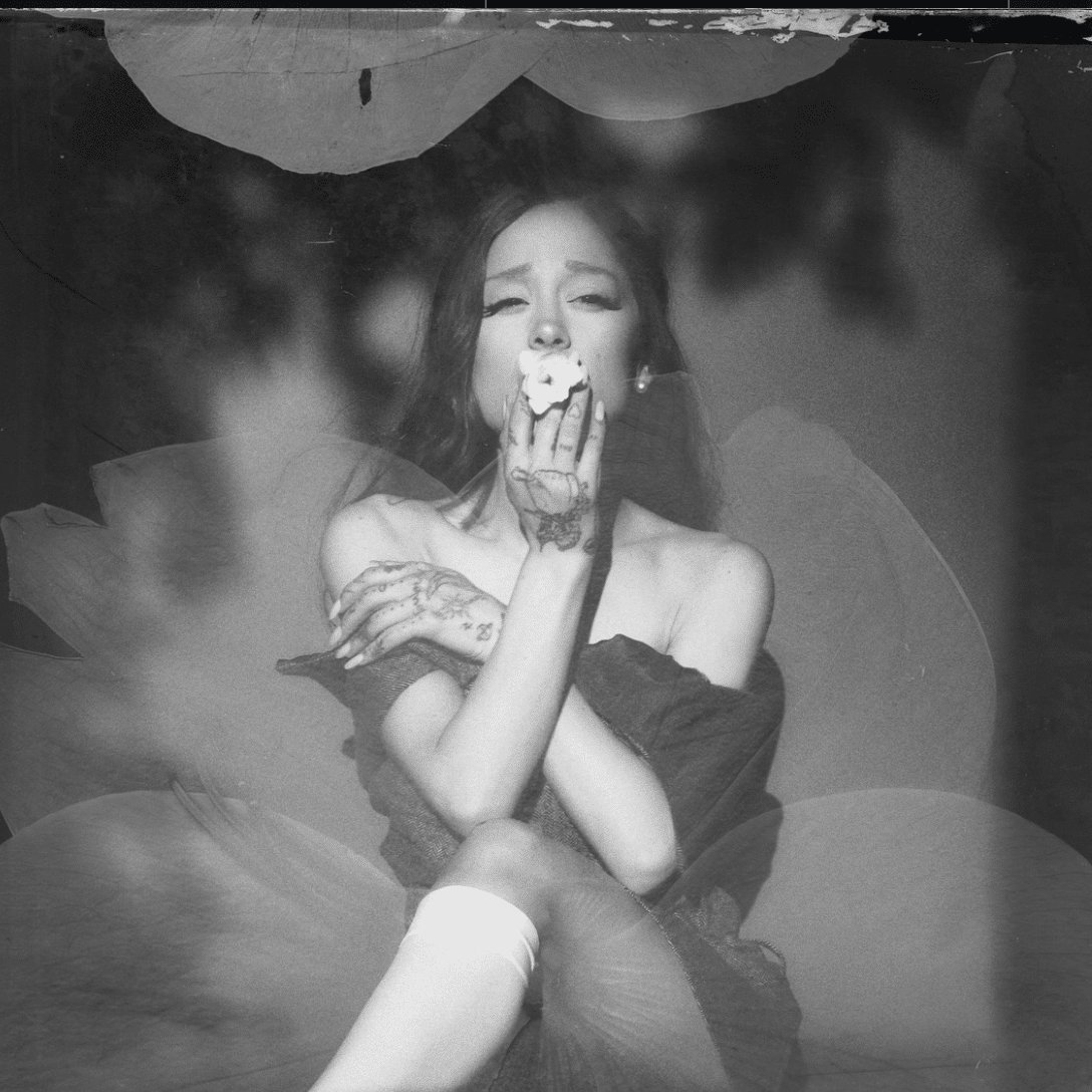statsforari's tweet photo. Ariana Grande's 'hate that i made you love me' remains at #1 on the Global Spotify chart

— the song gained 6,291,758 streams https://t.co/lseg5pCW6P