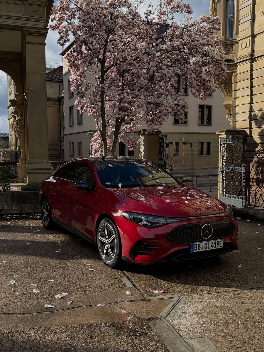 MercedesBenzInd's tweet photo. Purposefully parked under the cherry blossom tree 🌸
#CLA #ClassOfItsOwn #MercedesBenzIndia https://t.co/9fgzRb53tu