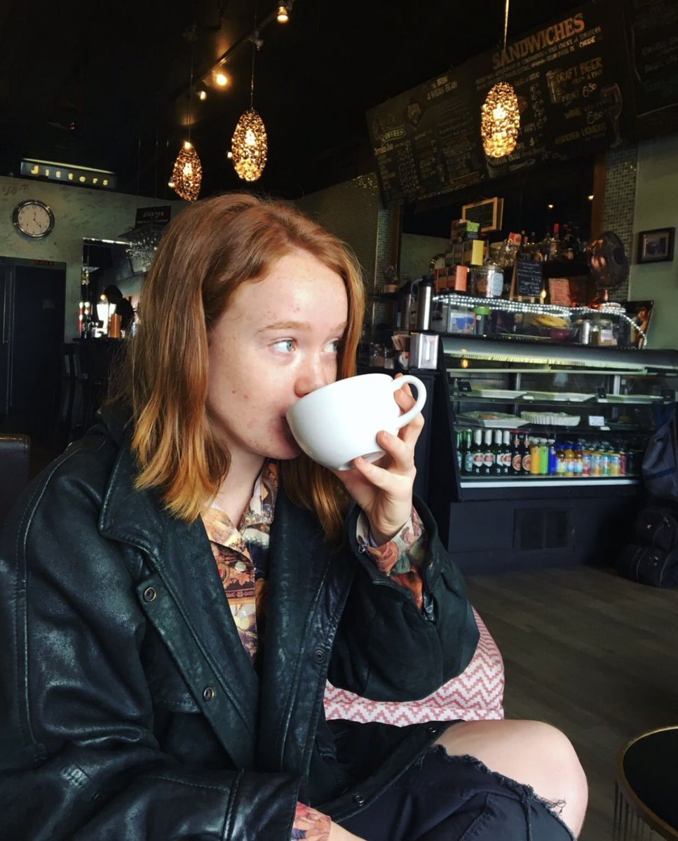 vnplmr's tweet photo. spiderman!van and mj!taissa au where tai is determined to uncover spider-man's identity and van happily nods along; not because she doesn't trust tai but because every minute spent investigating spider-man is a minute tai isn't realizing van is hopelessly in love with her https://t.co/OBEbEcvYec
