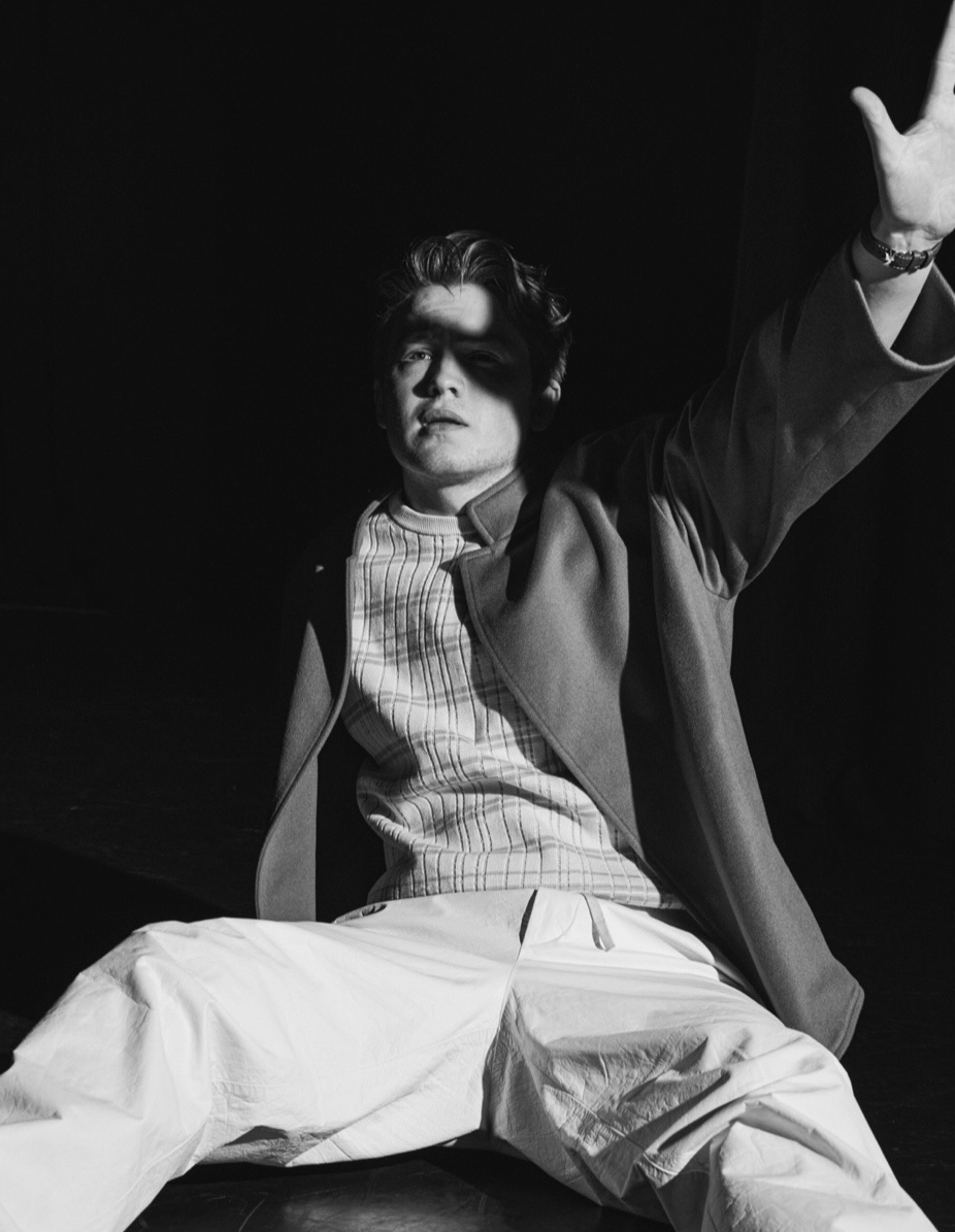 kconnorupdate's tweet photo. kit connor photographed by kayt webster-brown for vingt sept magazine in 2022 https://t.co/3jtSBTBbLk