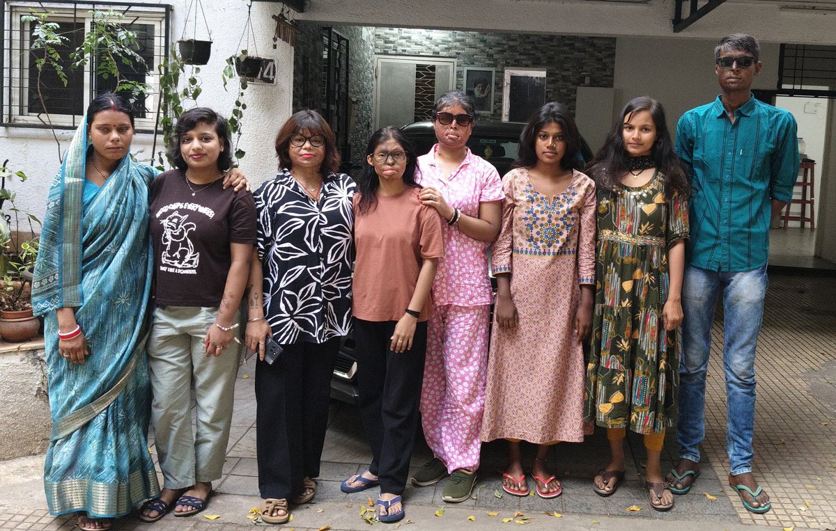 StopAcidAttacks's tweet photo. The wait is over!
Our #sheroes team in Pune finally pulled it off! We are here and waiting to welcome you now at the inauguration of Cafe Sheroes Pune on 4th June 2026.
@SheroesHangout
#punecity #sheroeshangout #cafesheroes #stopacidattacks https://t.co/cW0Tb4X9xd