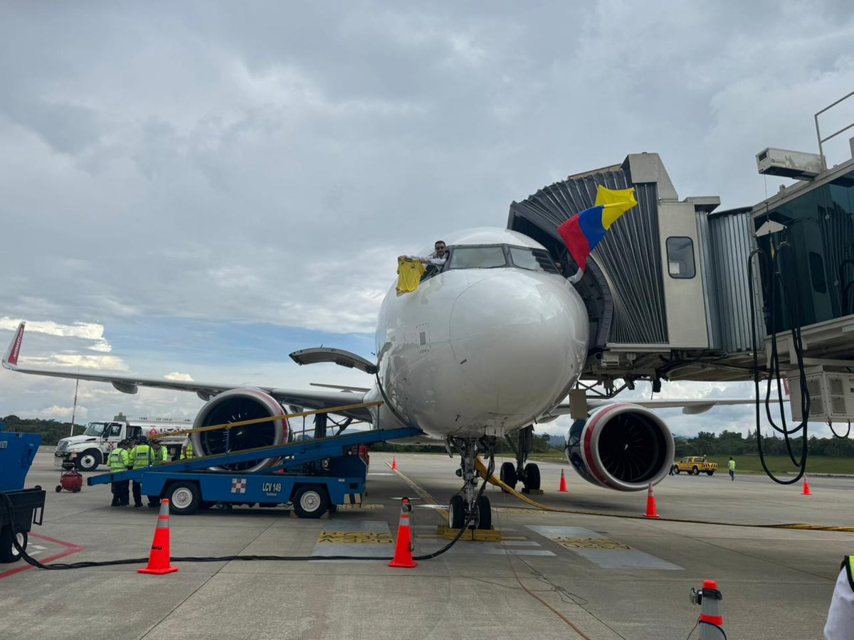 avclubcenter's tweet photo. #AviationClubCenter JetSMART fortalece la conectividad de Santander con su nueva ruta entre Bogotá y Bucaramanga
https://t.co/Iry7XkbMPs
#NoticiasAéreas #JetSMART https://t.co/kkUAJrMpv4