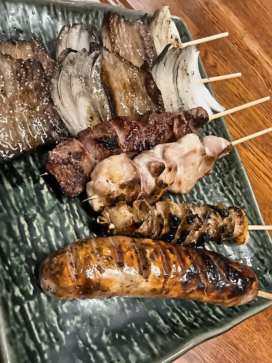 Yumi_Chamco's tweet photo. 昨日は八王子のオフィスに出社したので、早めに終わらせて西荻窪の戎へ。
平日だというのに色々食べて飲んで幸せでした😋

じゃばらマーマレードはお持ち帰り用のパックも購入。
パンに塗るのが楽しみです🍞 https://t.co/B2f5CUI0qV