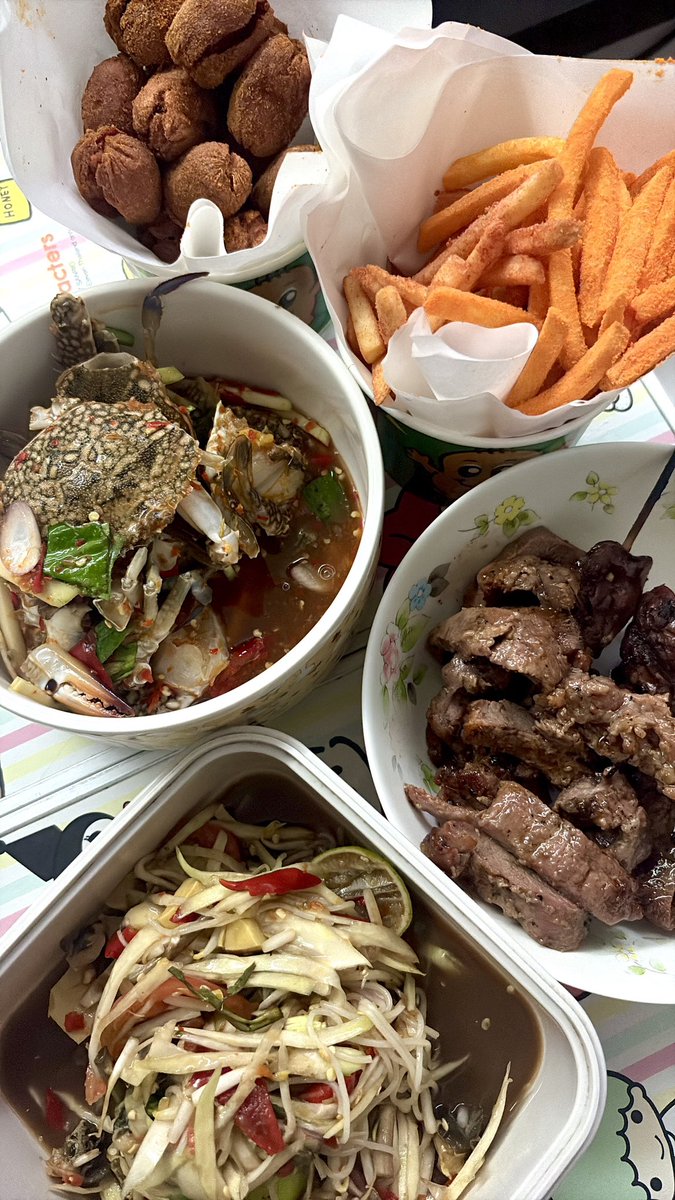 ppipp1pp's tweet photo. มื้อค่ำวันนี้ เจอแล้วร้านส้มตำคนกรุงเทพที่จริงใจ🫠 https://t.co/mevB4PLkcV