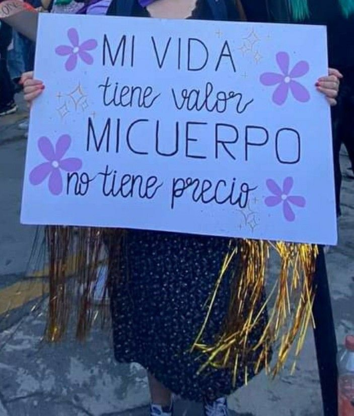 PiliGomez85's tweet photo. ES HOY COMPAÑERAS
Es hoy a los compañeros que se quieran sumar 
#3J #NiUnaMenos https://t.co/x5gNssNcLX
