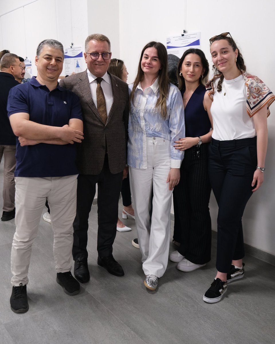 mudanyaedu's tweet photo. Endüstri Mühendisliği son sınıf öğrencilerimiz, uygulamalı eğitimlerini gerçekleştirdikleri işletmelerdeki çalışmalarını hazırladıkları poster sunumları ile sergilediler. Bu yıl mezun olacak öğrencilerimize başarılar diliyoruz. https://t.co/vzHT747oFI
