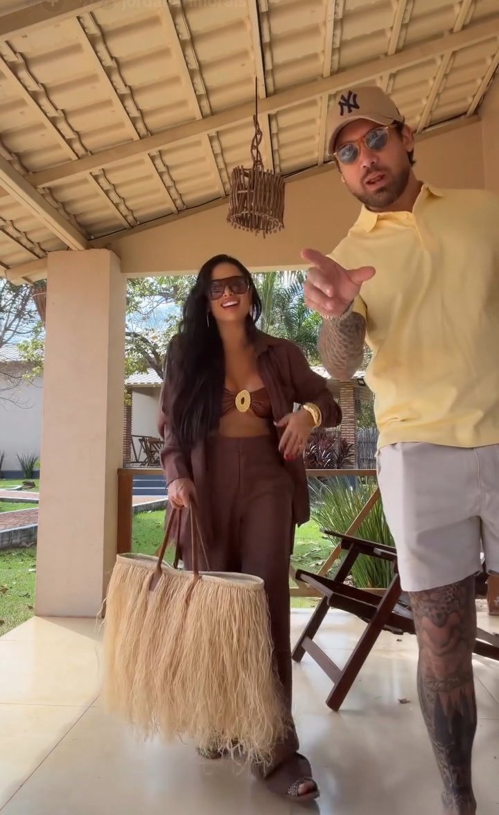 oceanlyna's tweet photo. SÉRIO KKKKKKK ELE APARECENDO DO NADA 🤣🤣 (que continue) https://t.co/MBO9RxjDlk