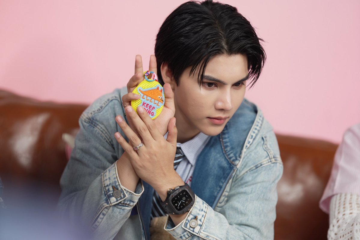 KickStart_ent's tweet photo. Born to sell. 😅

︀︀FP Live Weidian ︀︀
#LoveKnotXFortPeat https://t.co/cMMyx8rQgh