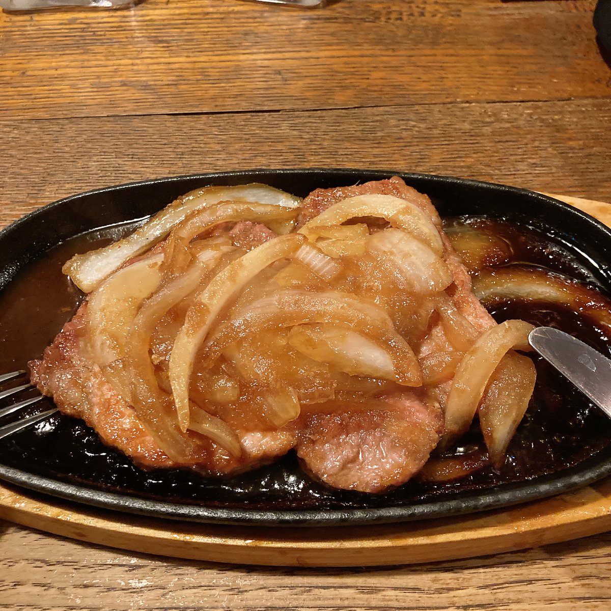 kouki3042's tweet photo. 仕事頑張ったご褒美🥰
#HIDEOUT #極厚生姜焼き🐷 https://t.co/Afzx0NQo0O