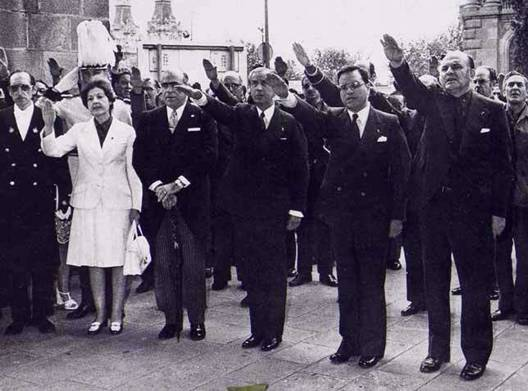 pjuvilla's tweet photo. La memòria històrica també ha de servir, per exemple, perquè no es facin homenatges a franquistes https://t.co/8gkV7jUaxx