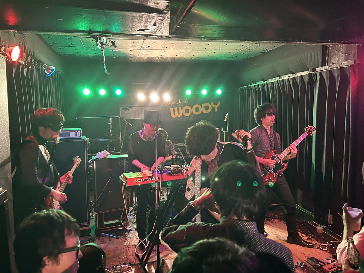 kellergroup's tweet photo. 新潟ありがとうございました。
最高のメンツの最高のイベントで最高の夜でした。
呼んでくれたBlackSmith OneManTrashとDJのTOMありがとう！ https://t.co/dMER251ptV