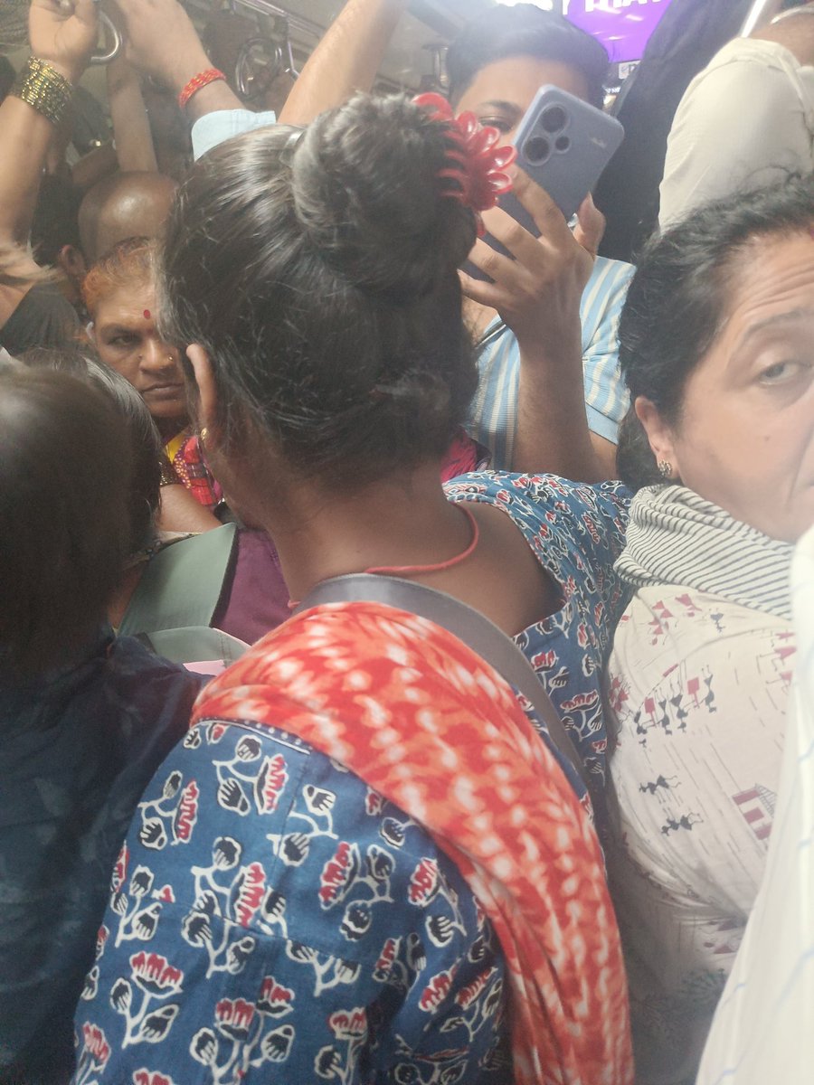 pakubhatia's tweet photo. Yes they can travel without FC pass or tickets and we are fools spending thousands for our comfort @GM_CRly @drmmumbaicr @srdcmmumbaicr train Karjat reaching Vitthalwadi take action if you have guts https://t.co/QAcfPHwBqH