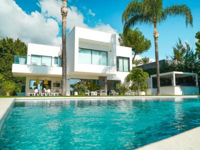 ThinkSpain's tweet photo. Price drops: Bargain properties for sale in Spain https://t.co/Qptj2YKmdy https://t.co/HyZi3ONW2S