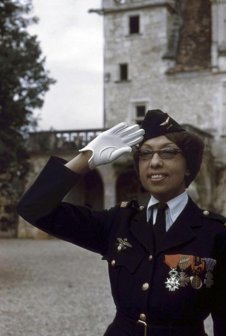 fakehistoryhunt's tweet photo. Happy birthday to Josephine Baker!
Who besides an amazing performer was also a civil rights activist, adopted 12 children and was also was a highly decorated resistance member and secret agent during the Second World War. https://t.co/ZzUU3BtRby