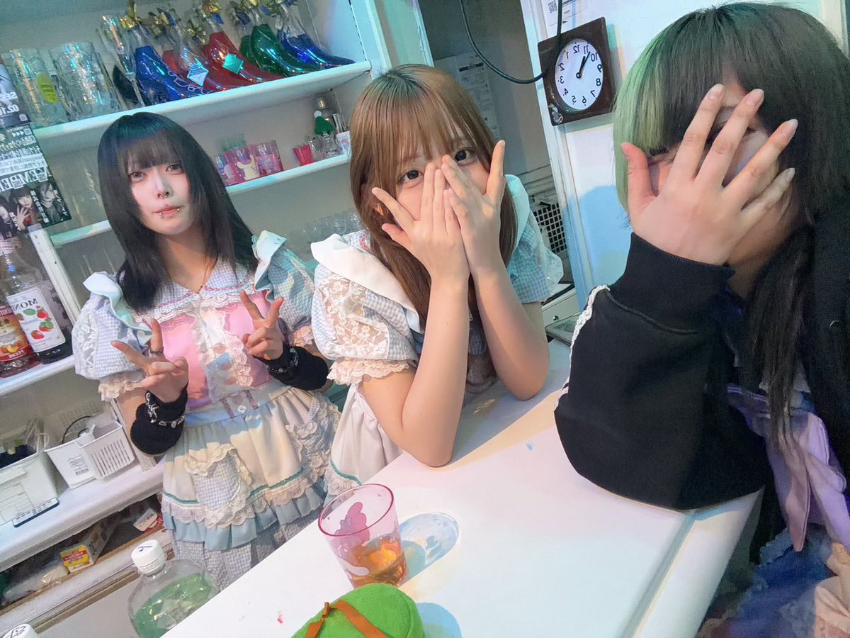 pryuneru's tweet photo. ぷりゅねるおそばん🌟

🗓6/3(水)

꒰ঌ˙˚遅番˚˙໒꒱
🕙22:00-26:00
えと @purimo_eto 
りんね @purimo_rinne 
しゅる @pryu_shuru 

2:00迄❕
ご帰宅お待ちしてます☁️🫧

 #ぷりゅねる  #広島コンカフェ https://t.co/sUzeCnT7Zf